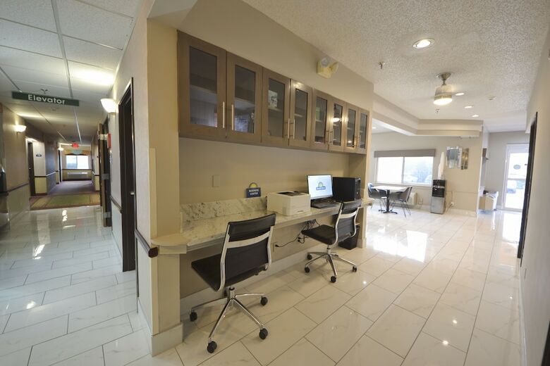 Hotel Days Inn And Suites Airport Albuquerque