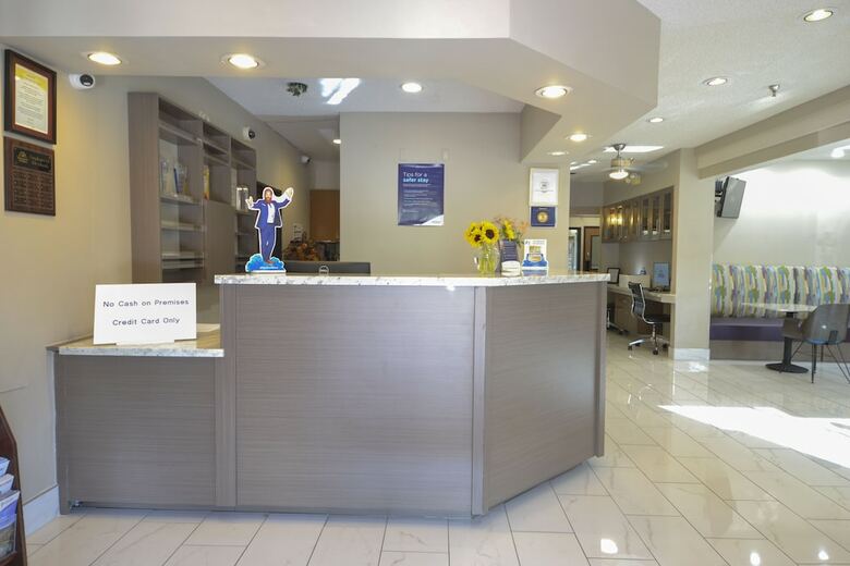 Hotel Days Inn And Suites Airport Albuquerque