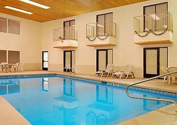Hotel Econo Lodge West