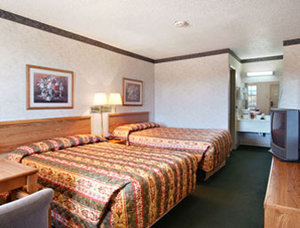 Hotel Super 8 By The Galleria / North Dallas