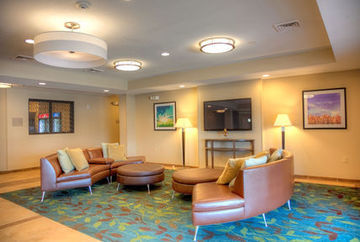 Hotel Candlewood Suites Alexandria