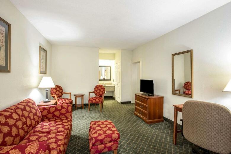 Hotel Clarion Inn & Suites Aiken