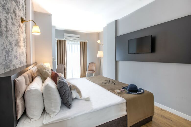 Seven Stars Exclusive Hotel