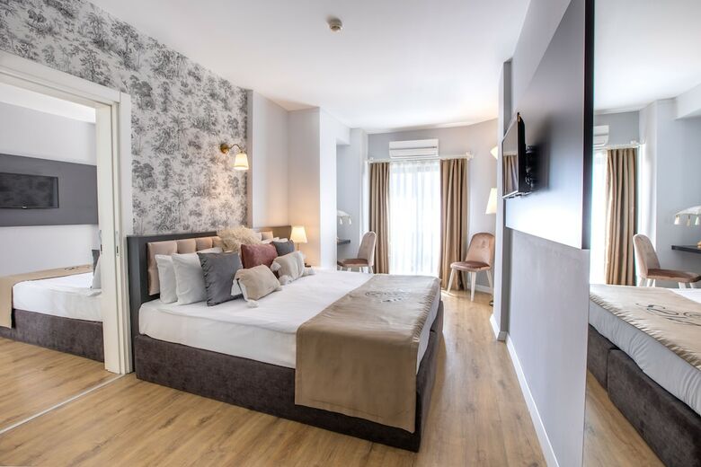 Seven Stars Exclusive Hotel