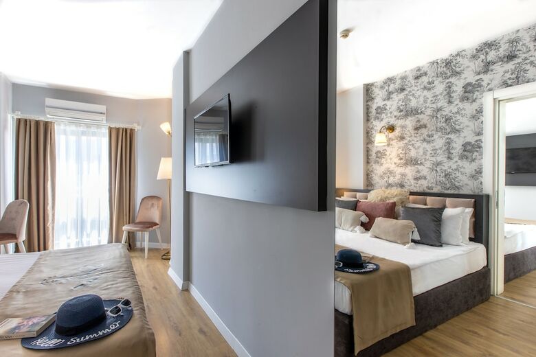 Seven Stars Exclusive Hotel