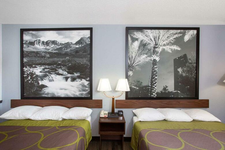 Hotel Super 8 Naples