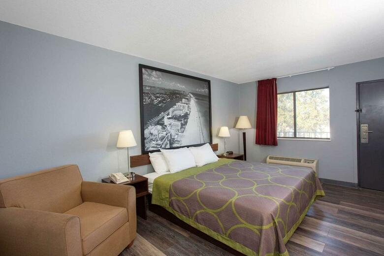 Hotel Super 8 Naples