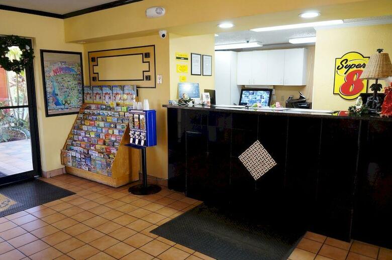 Hotel Super 8 Naples