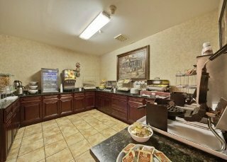 Hotel Comfort Suites Appleton Airport