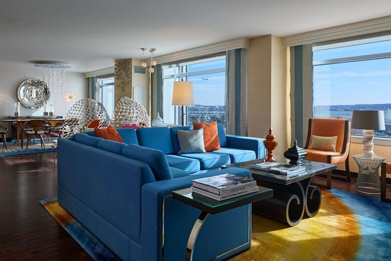 Renaissance Arlington Capital View Hotel April2011