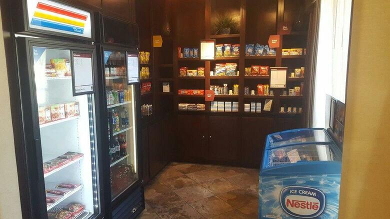 Hotel Comfort Suites Arlington