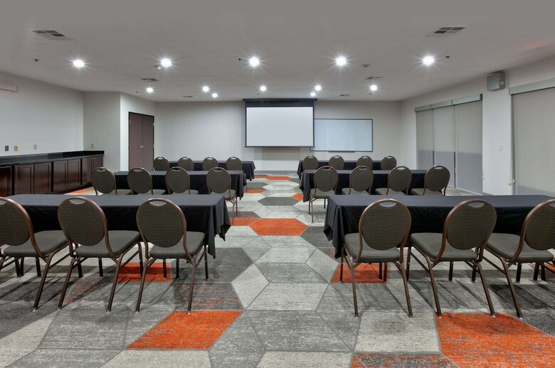 Hotel Comfort Suites Arlington
