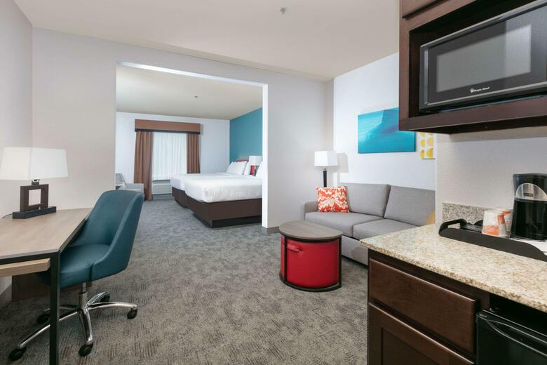 Hotel Comfort Suites Arlington