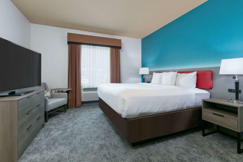 Hotel Comfort Suites Arlington