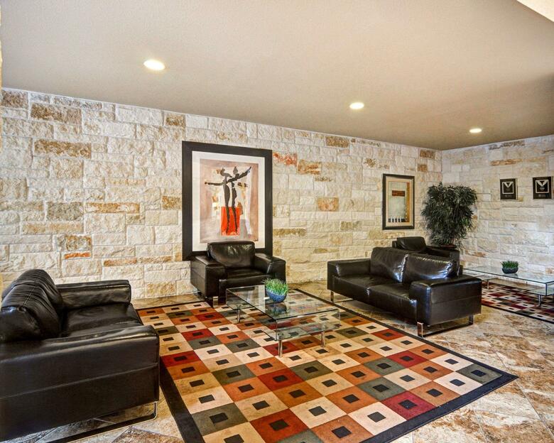 Hotel Comfort Suites Arlington