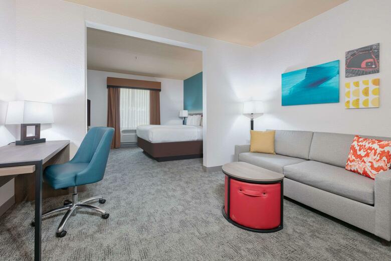 Hotel Comfort Suites Arlington