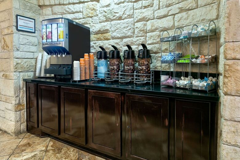 Hotel Comfort Suites Arlington