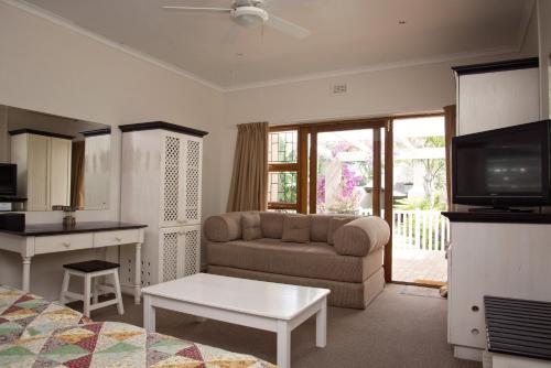 Hostal Bayside Guesthouse