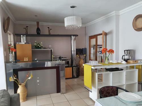 Hostal Four Seasons Lehae Guest House