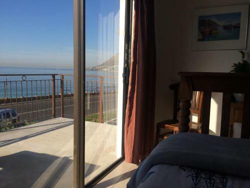 Hostal Ollava Guest Room