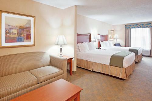 Holiday Inn Express Hotel & Suites Auburn Hills