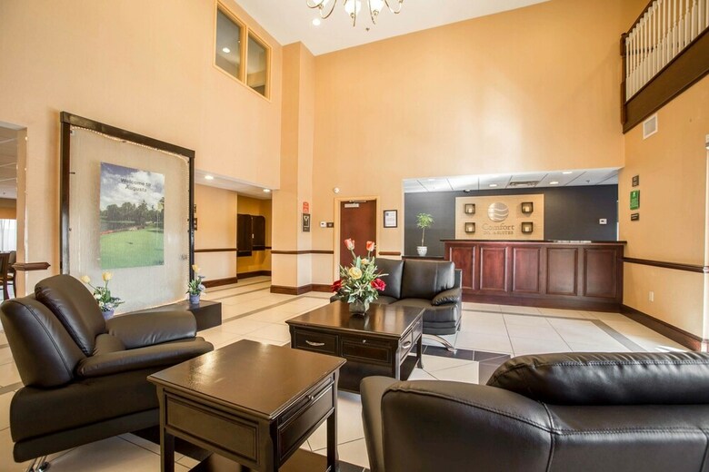 Hotel Comfort Inn & Suites
