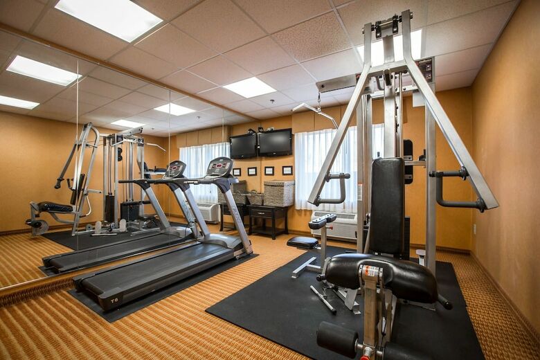 Hotel Comfort Inn & Suites
