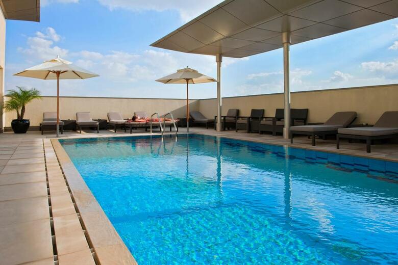 Hotel Centro Al Manhal Rotana