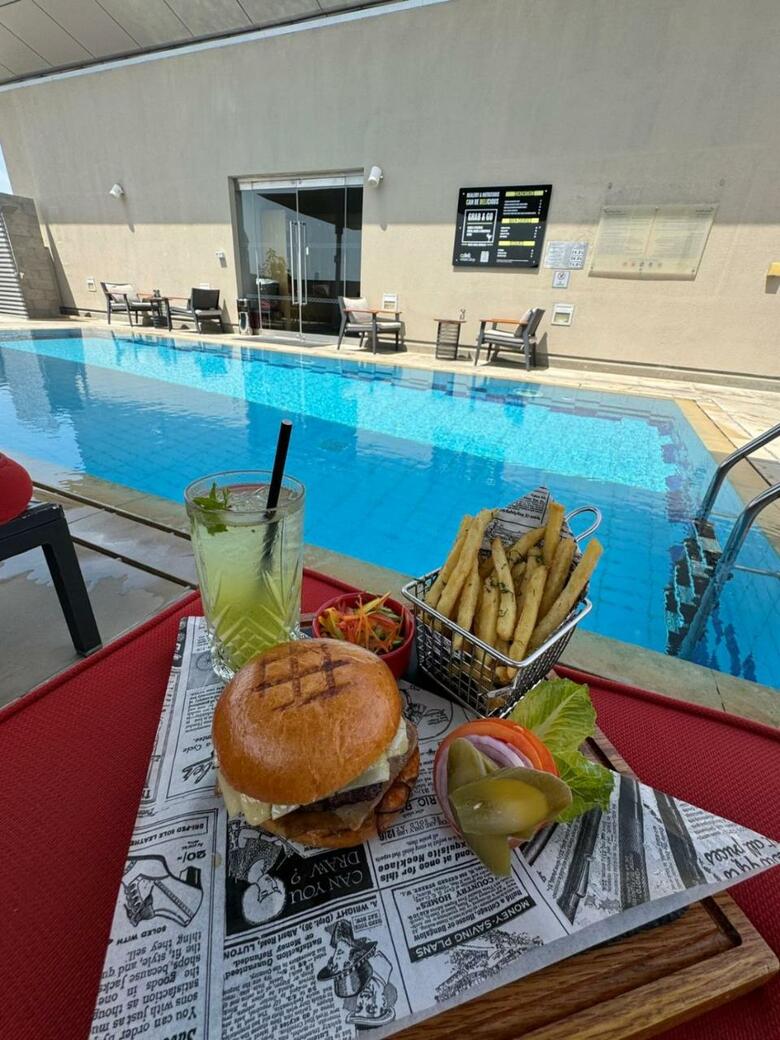 Hotel Centro Al Manhal Rotana