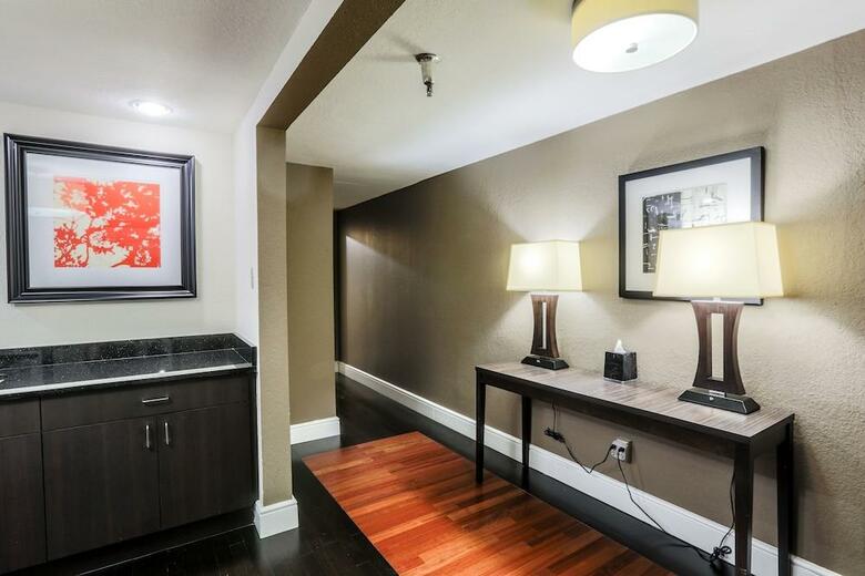 Hotel Holiday Inn Austin Midtown