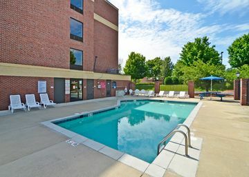 Hotel Comfort Suites Biltmore Square