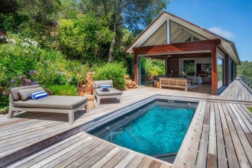 Bush Lodge At Hidden Valley Wines