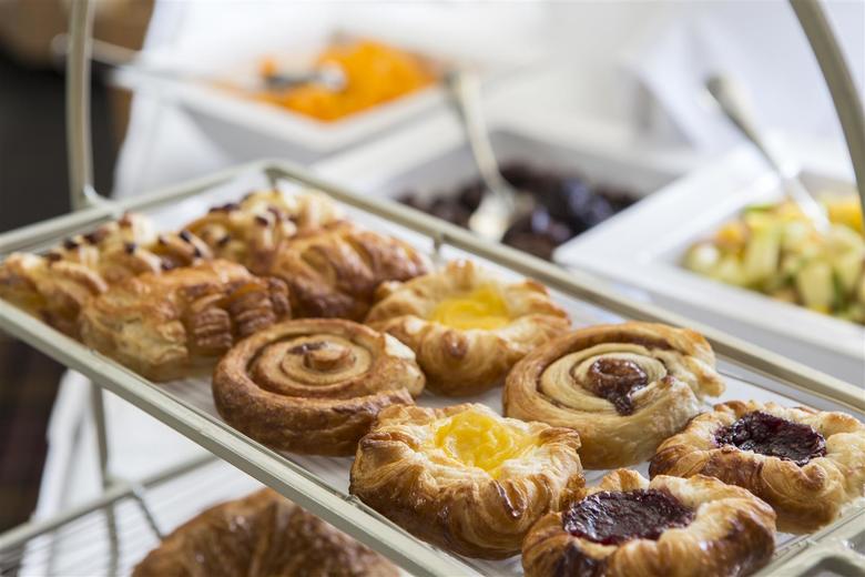 Best Western Plus Wroxton House Hotel