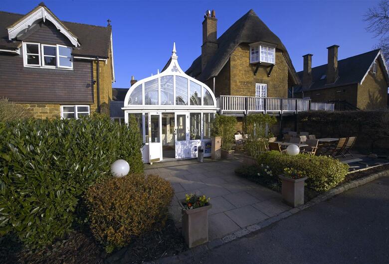 Best Western Plus Wroxton House Hotel