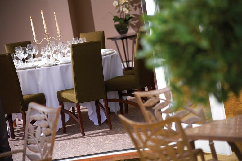 Best Western Plus Wroxton House Hotel
