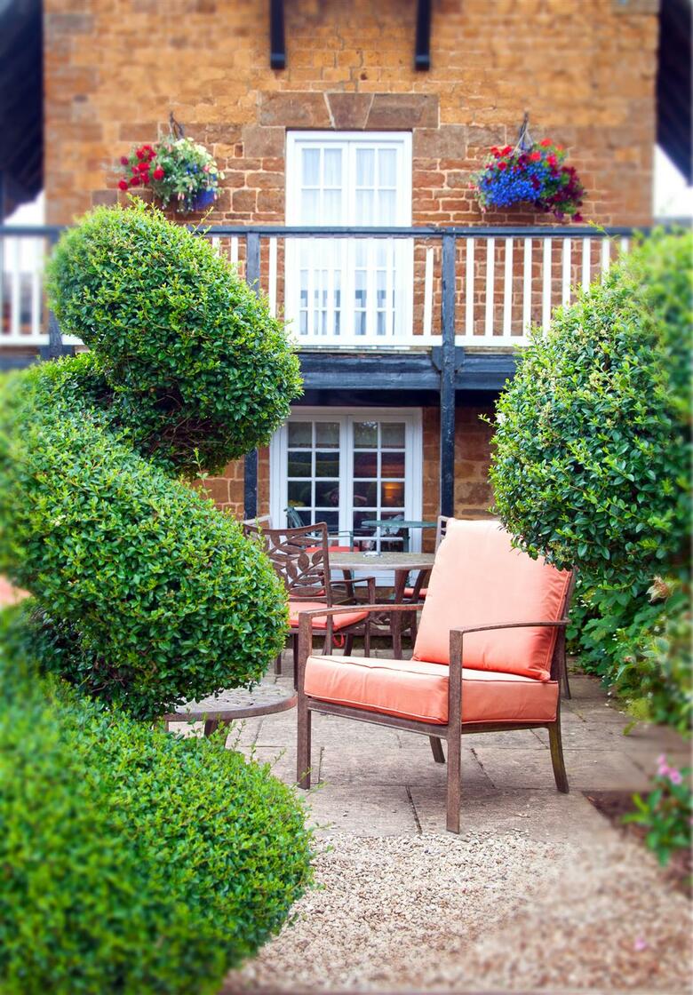 Best Western Plus Wroxton House Hotel
