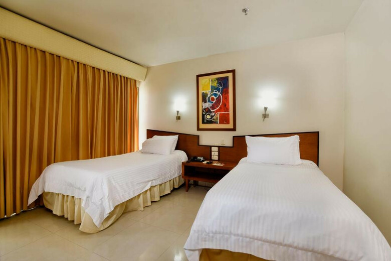 Howard Johnson Hotel Versalles Barranquilla