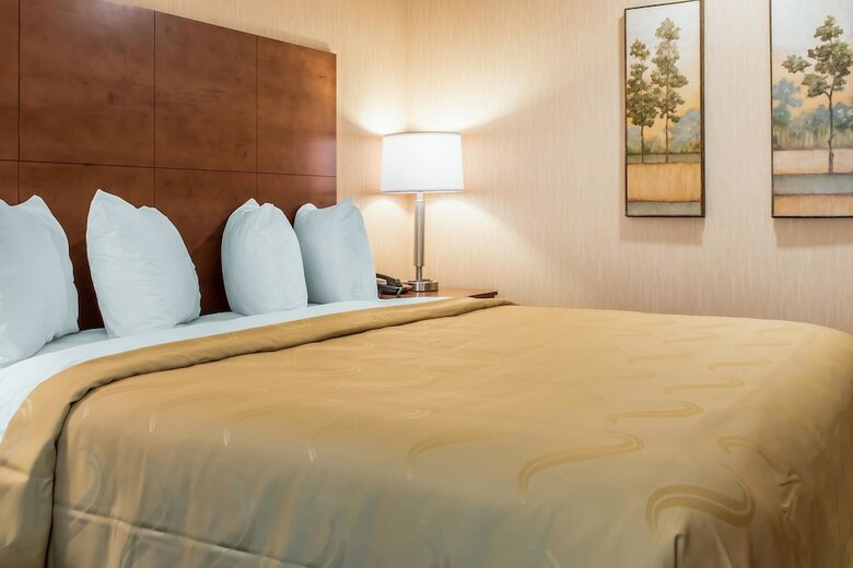 Hotel Quality Inn Bedford