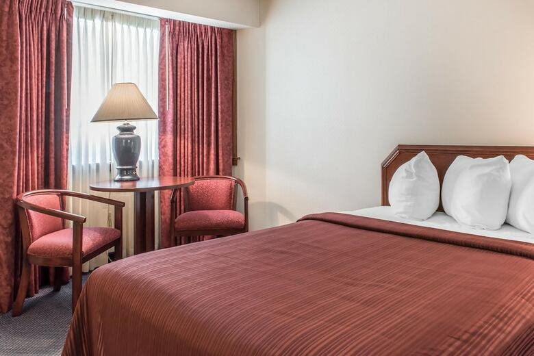 Hotel Quality Inn Bedford