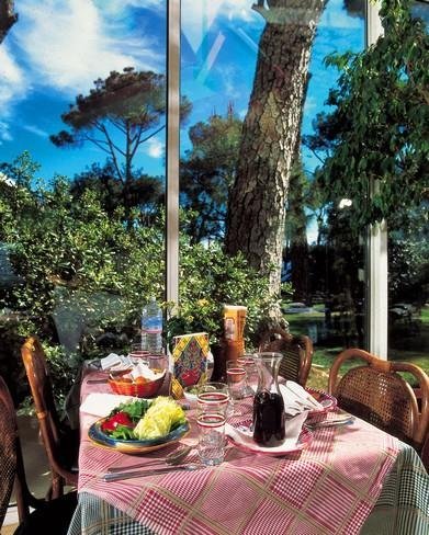 Hotel Al Bustan