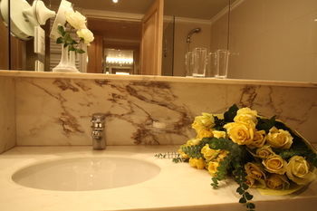 Hotel Al Bustan
