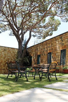 Hotel Al Bustan