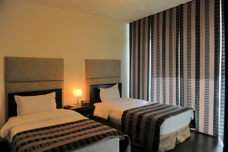 Hotel Orient Queen Homes