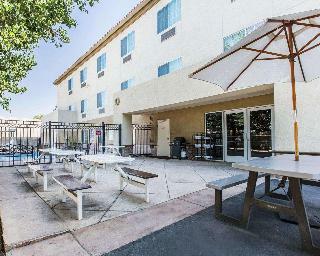 Hotel Comfort Suites Bakersfield