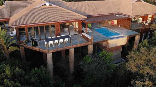 Villa Talk