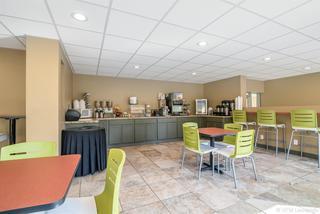 Hotel Econo Lodge Inn & Suites