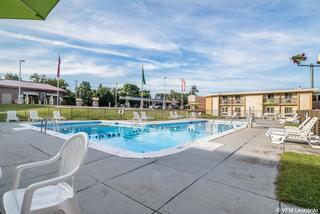 Hotel Econo Lodge Inn & Suites