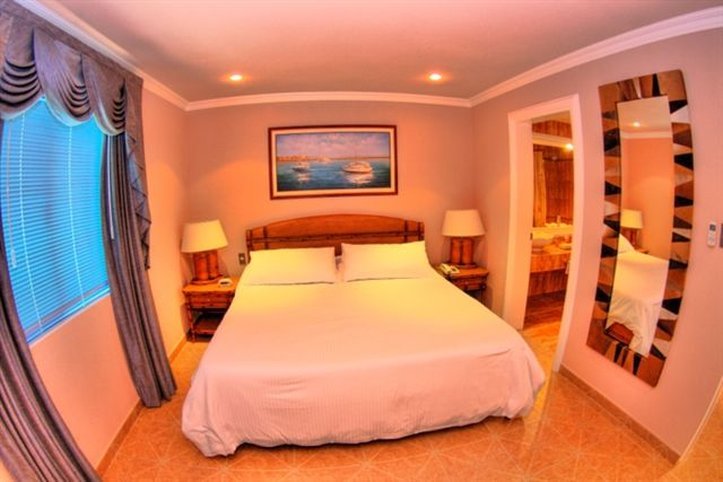 Hotel Monaco Suites De Boracay