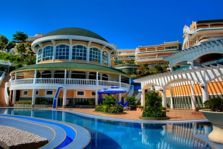 Hotel Monaco Suites De Boracay