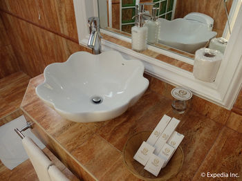 Hotel Monaco Suites De Boracay
